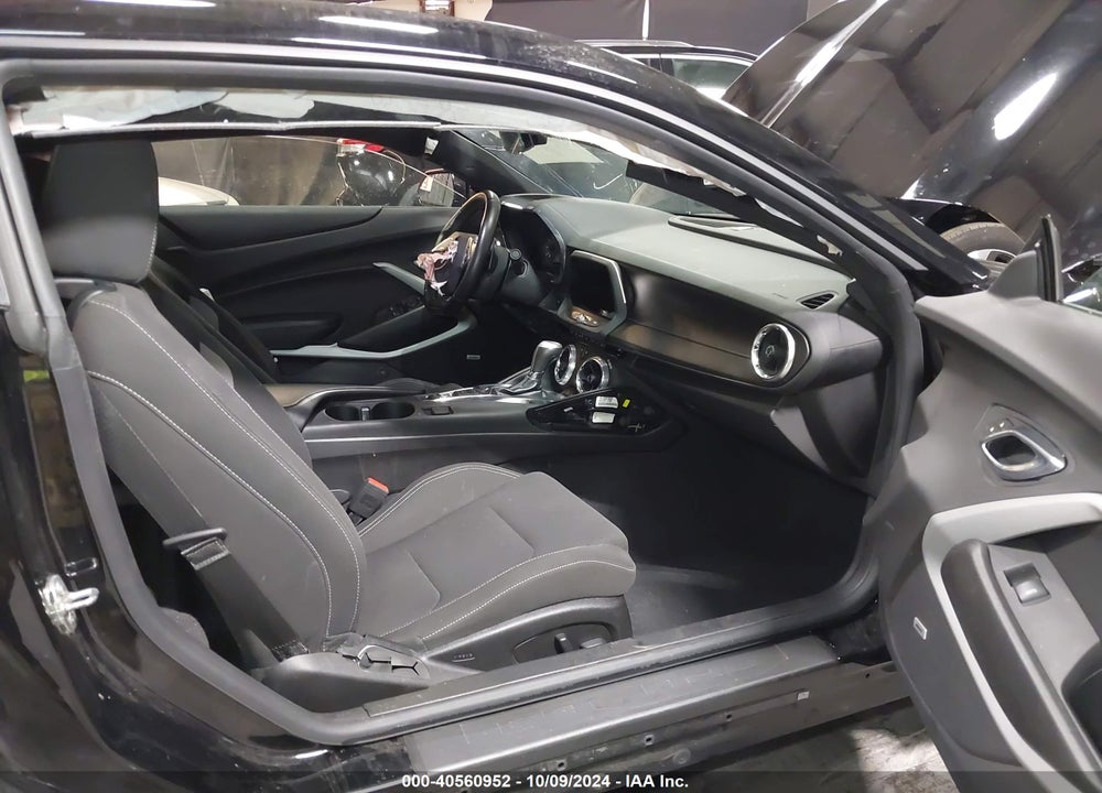 2019 CHEVROLET CAMARO 1LT VIN: 1G1FB1RS9K0151932