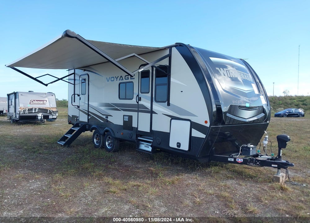 2021 WINNEBAGO VOLTAGE VIN: 54CTV1R22M6061121