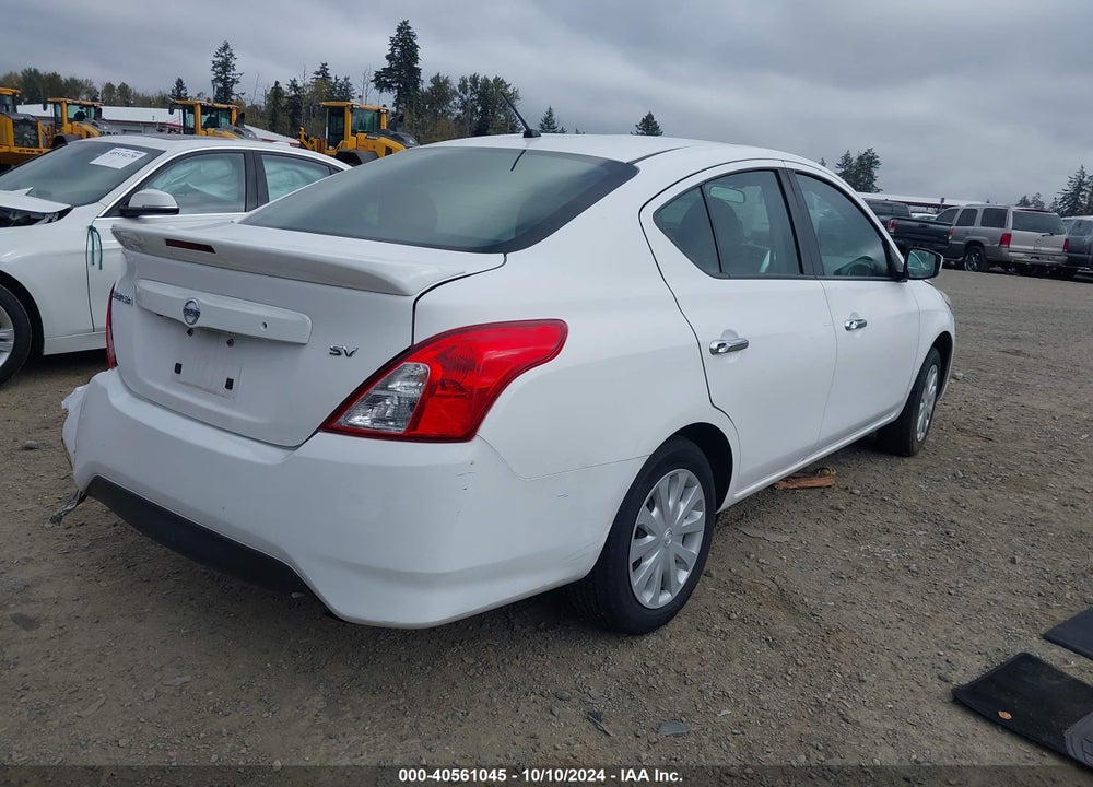 2018 NISSAN VERSA 1.6 SV VIN: 3N1CN7AP3JL885899