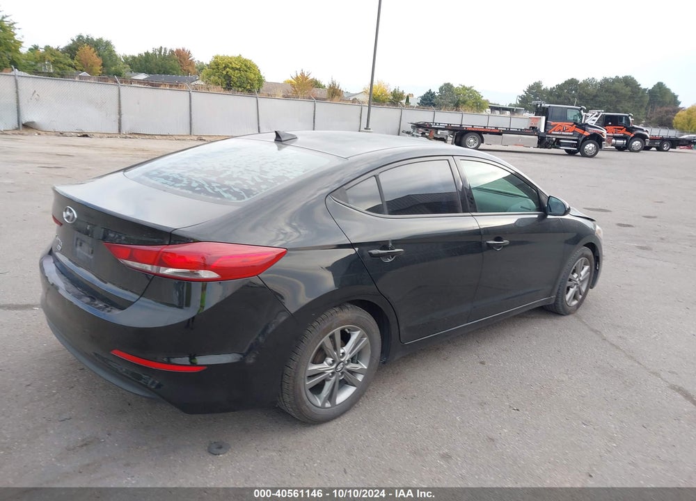 2017 HYUNDAI ELANTRA VIN: 5NPD84LFXHH159219