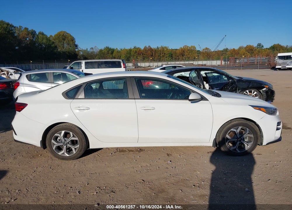 2019 KIA FORTE LXS VIN: 3KPF24AD9KE027771