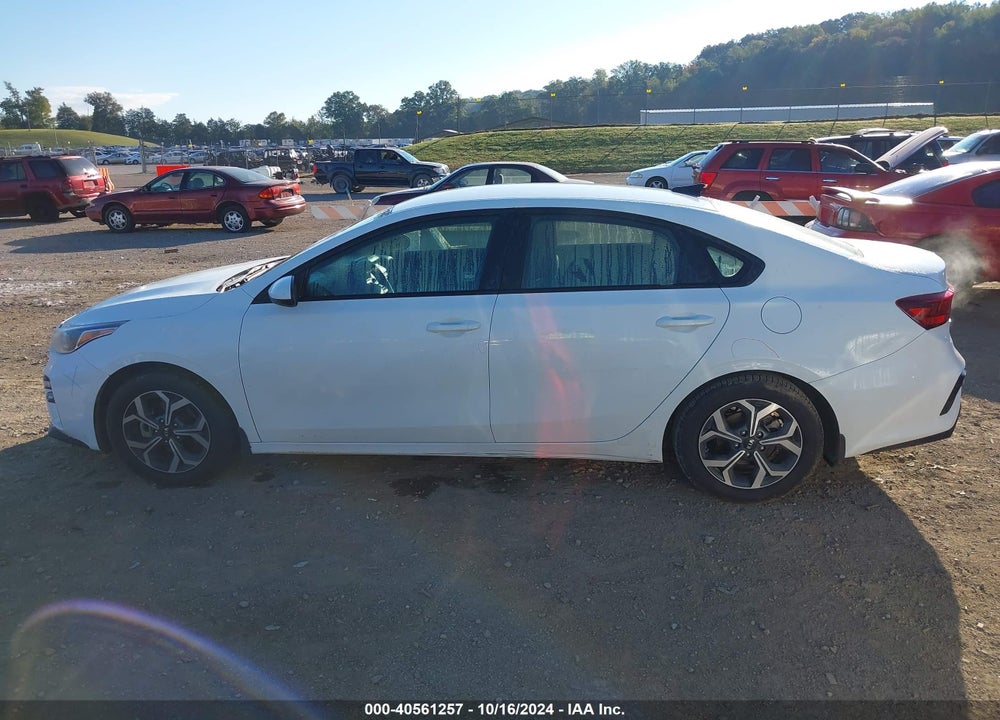 2019 KIA FORTE LXS VIN: 3KPF24AD9KE027771