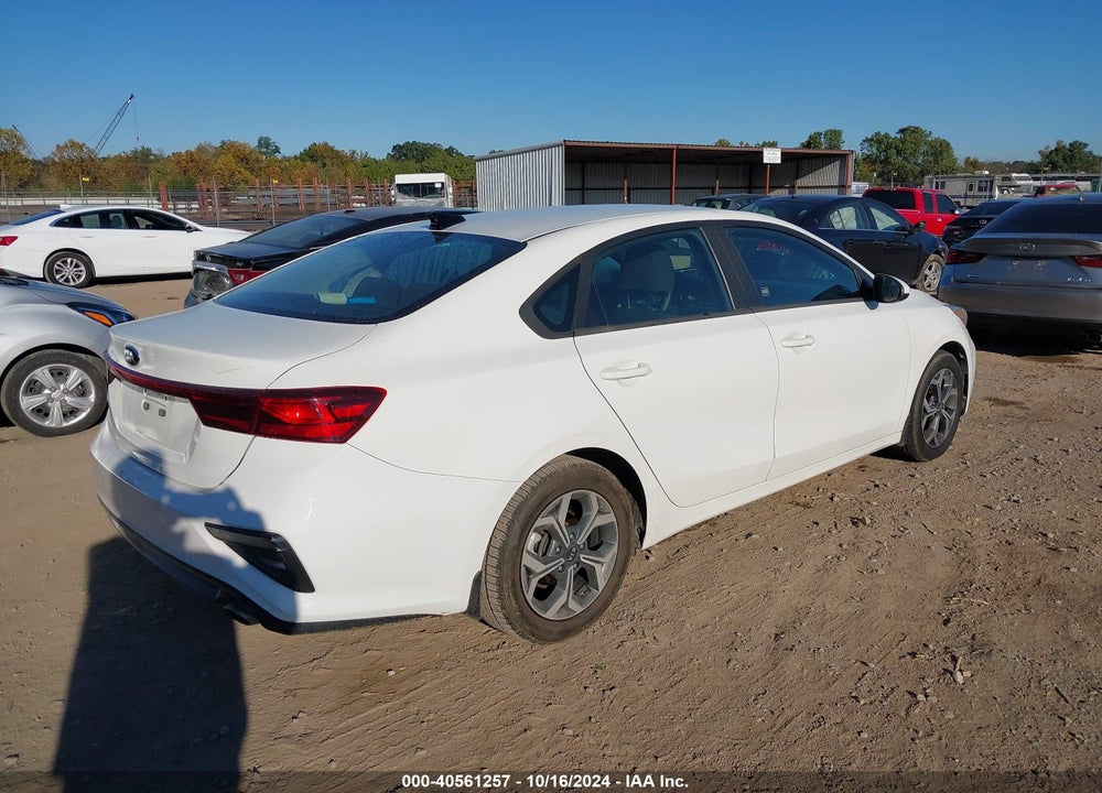 2019 KIA FORTE LXS VIN: 3KPF24AD9KE027771
