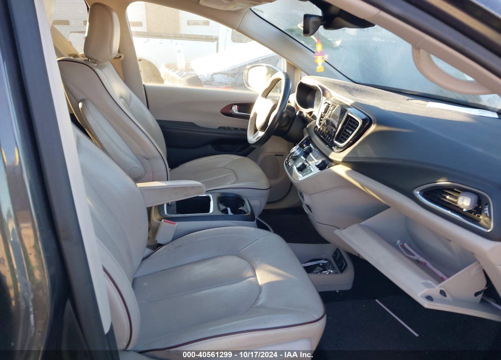 2019 CHRYSLER PACIFICA LIMITED VIN: 2C4RC1GG6KR575574