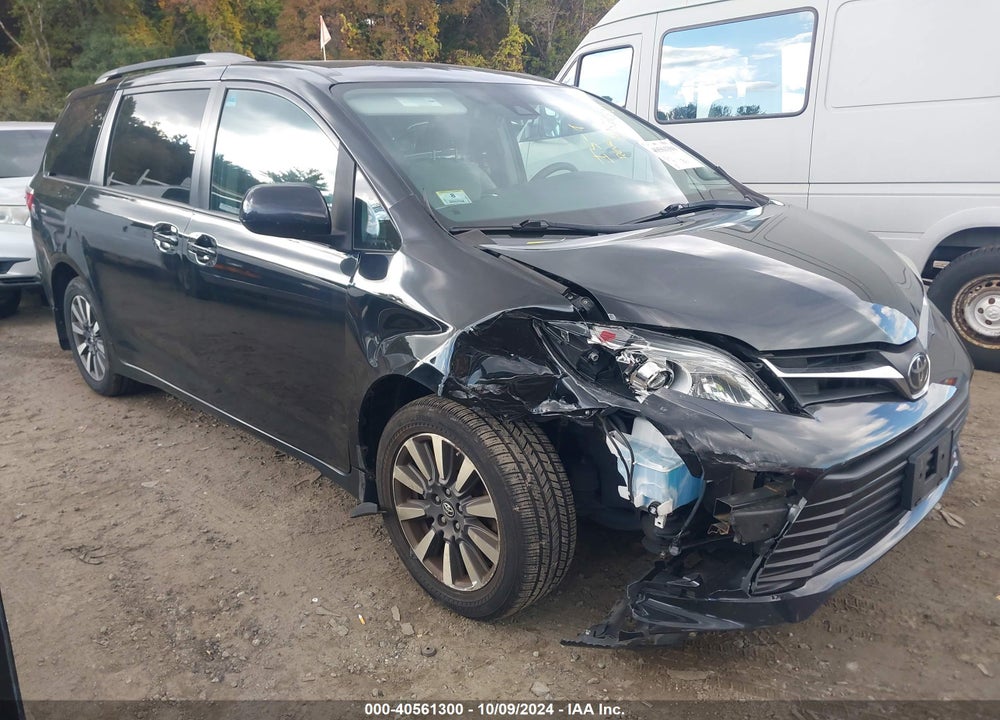 2018 TOYOTA SIENNA LE 7 PASSENGER VIN: 5TDJZ3DC7JS192189