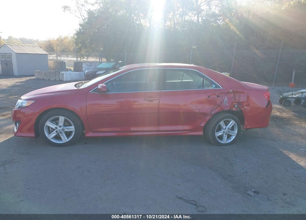 2014 TOYOTA CAMRY SE VIN: 4T1BF1FK2EU837222