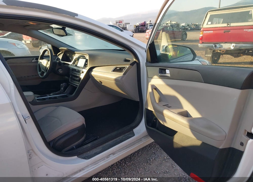 2016 HYUNDAI SONATA SE VIN: 5NPE24AF7GH384804