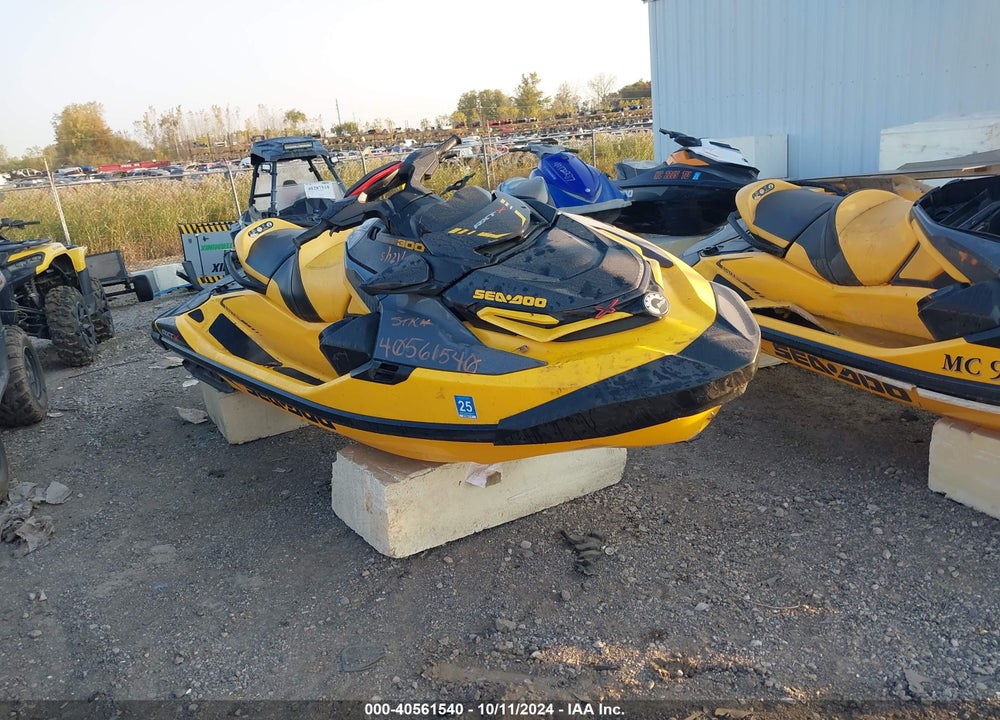 2022 SEA DOO RXT-300 VIN: YDV44257L122