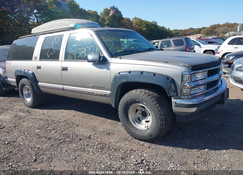 1999 CHEVROLET SUBURBAN 1500 LT VIN: 3GNFK16R3XG255402