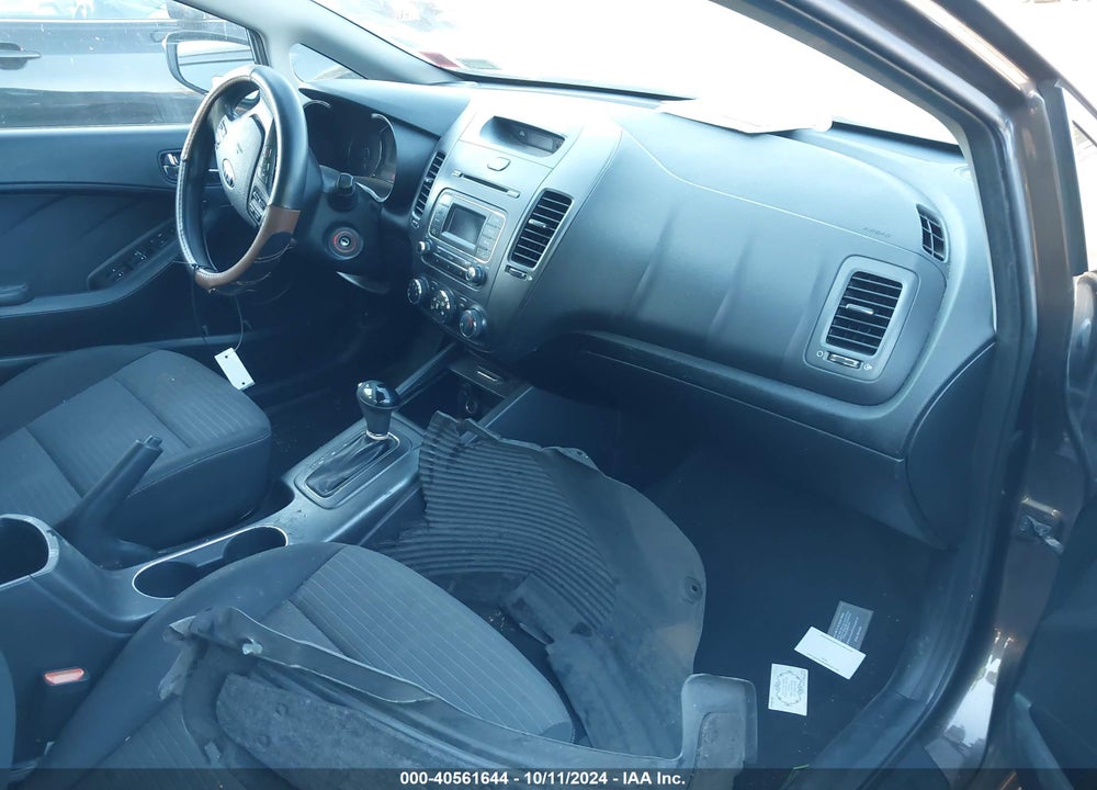 2015 KIA FORTE LX VIN: KNAFX4A63F5313892