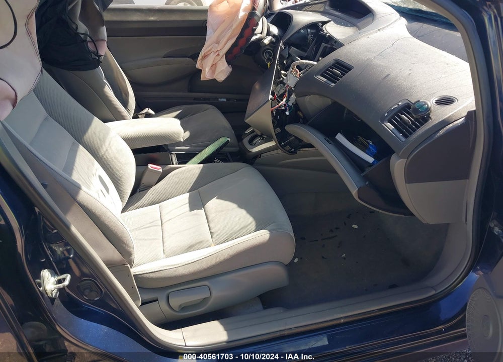 2010 HONDA CIVIC LX VIN: 19XFA1F52AE006679