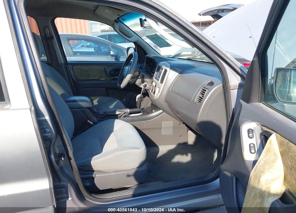 2007 FORD ESCAPE VIN: 1FMYU03167KA40332
