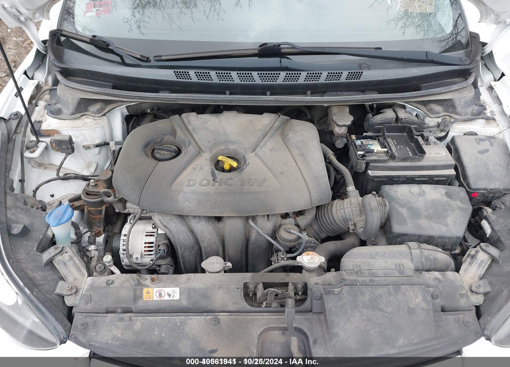 2016 HYUNDAI ELANTRA VIN: 5NPDH4AE3GH792198