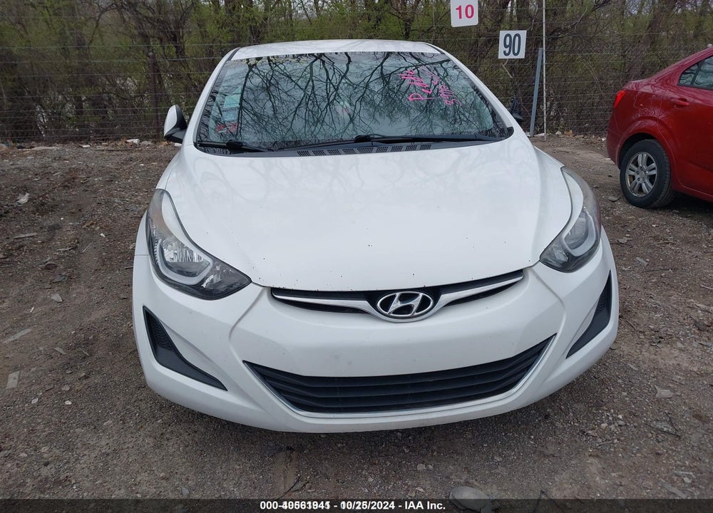 2016 HYUNDAI ELANTRA VIN: 5NPDH4AE3GH792198