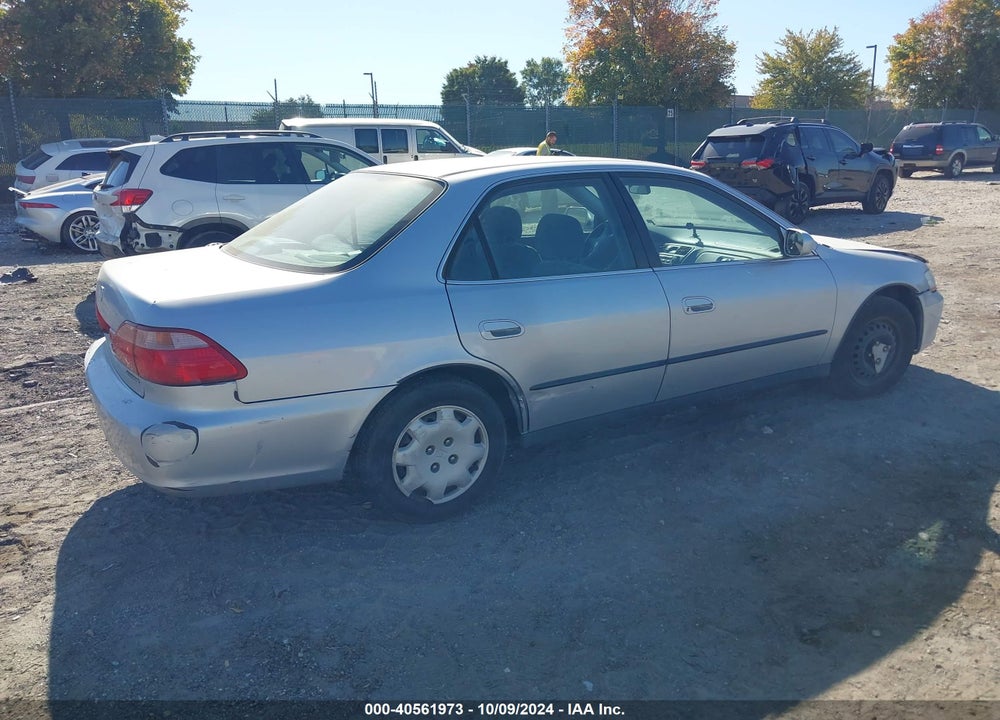 1998 HONDA ACCORD LX VIN: 1HGCG5644WA259191