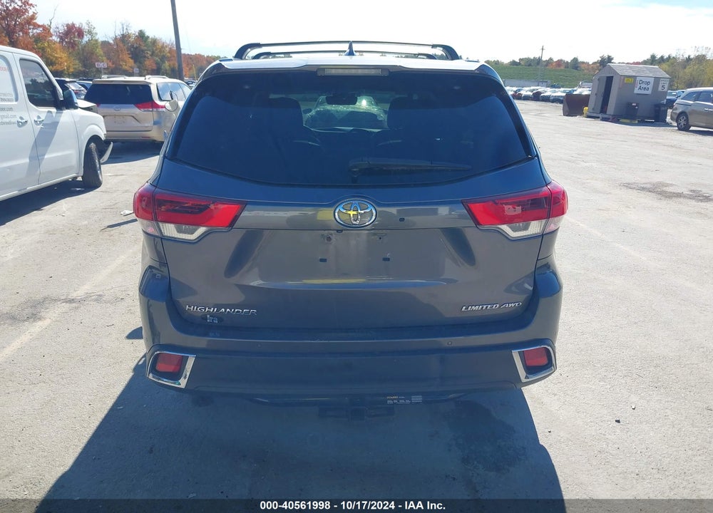 2017 TOYOTA HIGHLANDER LIMITED/PLATINUM VIN: 5TDDZRFH5HS394466