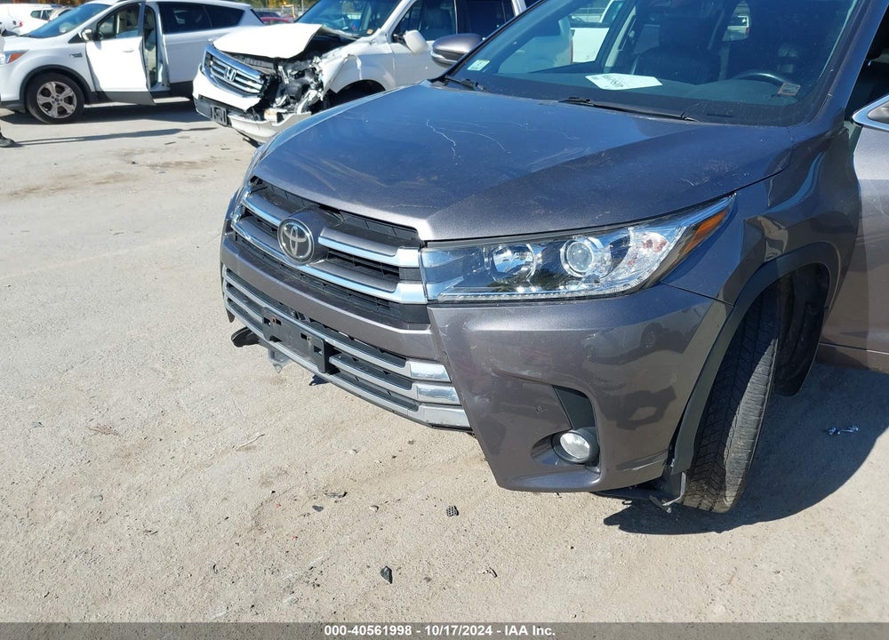 2017 TOYOTA HIGHLANDER LIMITED/PLATINUM VIN: 5TDDZRFH5HS394466