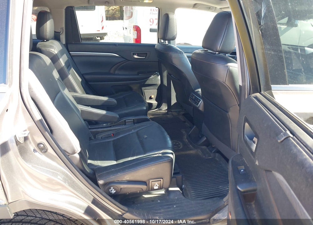 2017 TOYOTA HIGHLANDER LIMITED/PLATINUM VIN: 5TDDZRFH5HS394466