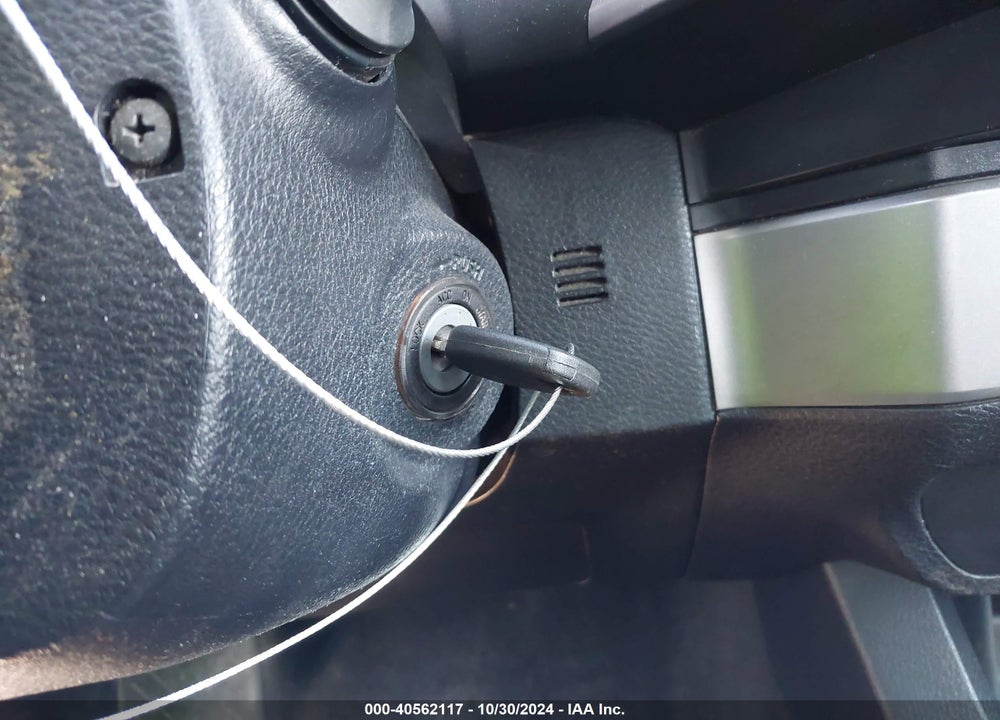 2019 TOYOTA TACOMA SR VIN: 5TFAX5GNXKX141876