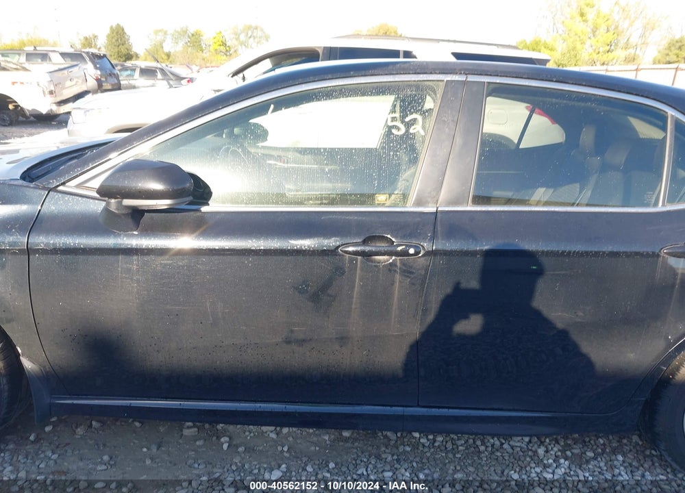 2018 TOYOTA CAMRY SE VIN: JTNB11HK3J3070444