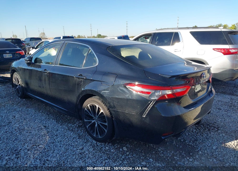 2018 TOYOTA CAMRY SE VIN: JTNB11HK3J3070444