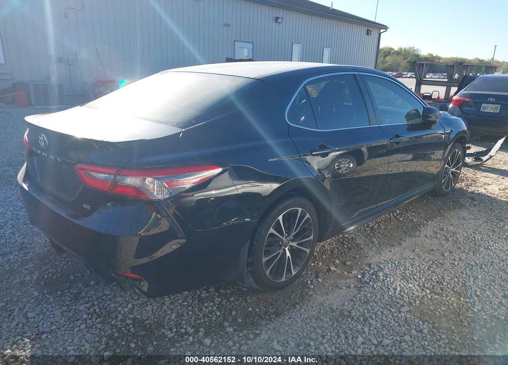 2018 TOYOTA CAMRY SE VIN: JTNB11HK3J3070444