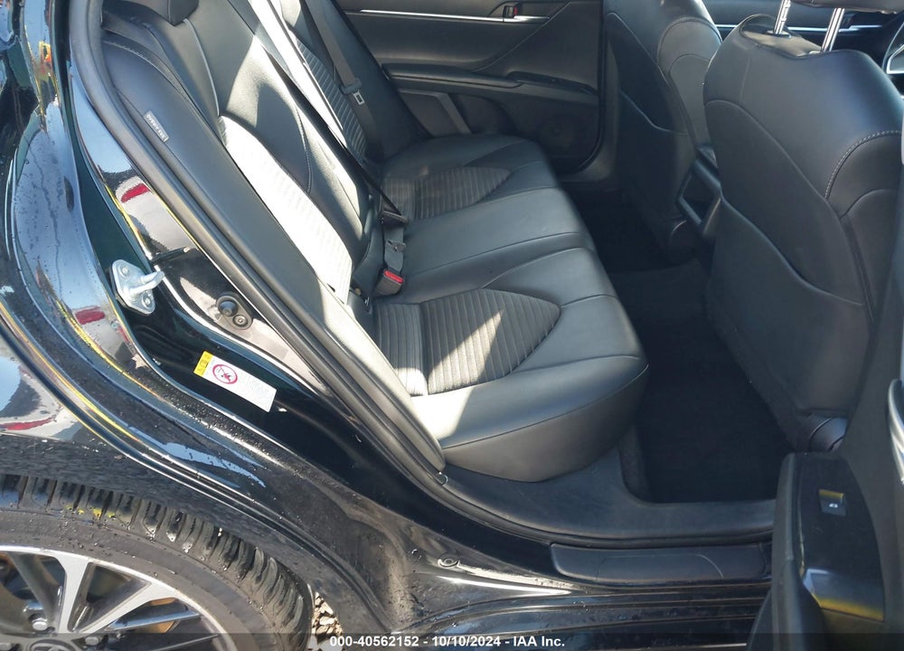 2018 TOYOTA CAMRY SE VIN: JTNB11HK3J3070444
