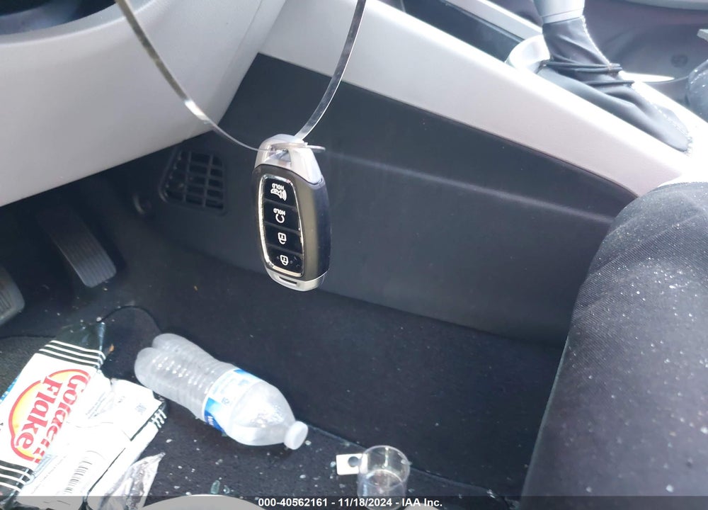 2024 HYUNDAI VENUE SEL VIN: KMHRC8A37RU307995