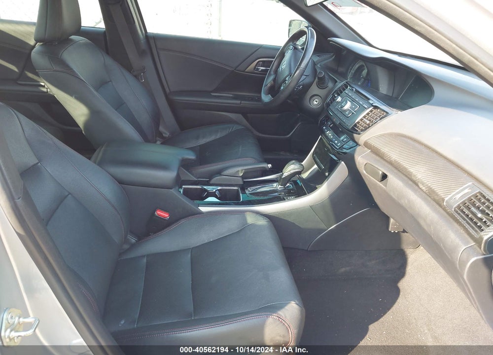 2017 HONDA ACCORD SPORT SE VIN: 1HGCR2F13HA024105