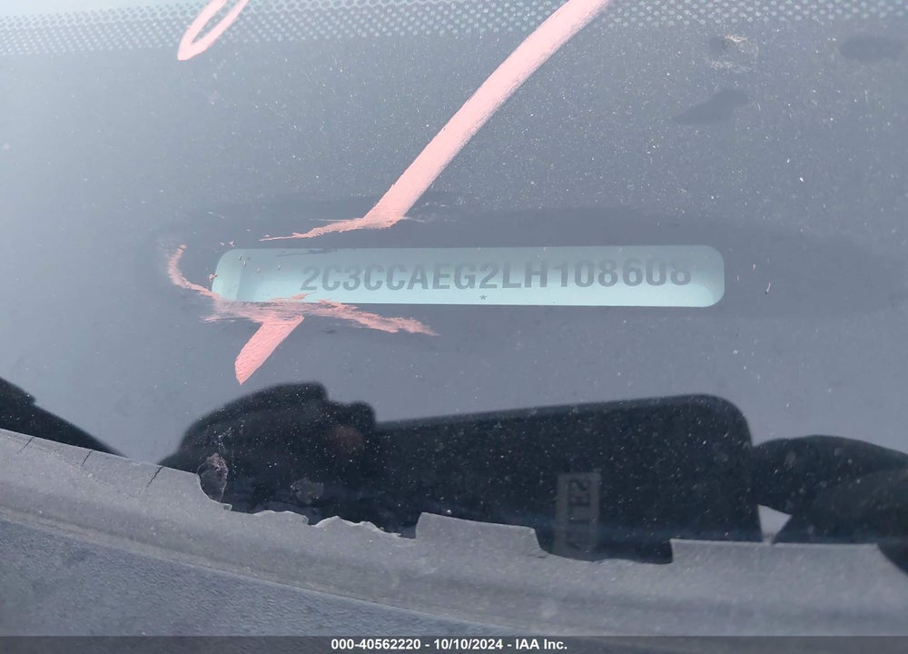 2020 CHRYSLER 300 LIMITED VIN: 2C3CCAEG2LH108608