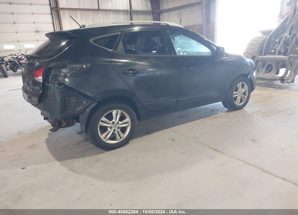 2011 HYUNDAI TUCSON GLS VIN: KM8JU3AC2BU276013