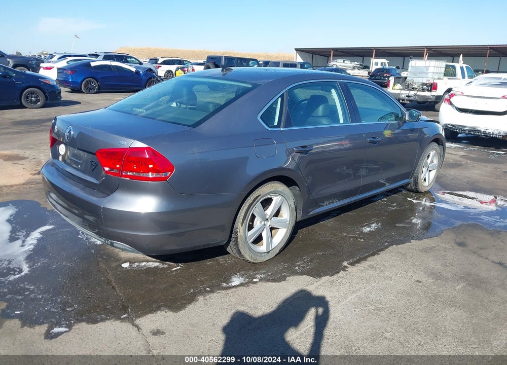 2013 VOLKSWAGEN PASSAT 2.5L SE VIN: 1VWBP7A38DC030760