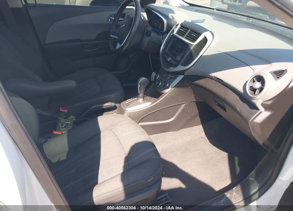 2019 CHEVROLET SONIC LT AUTO VIN: 1G1JD5SB2K4150250