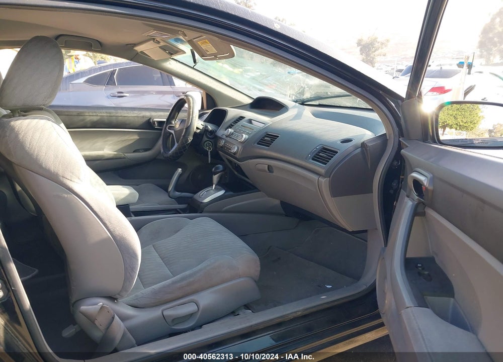 2010 HONDA CIVIC LX VIN: 2HGFG1B66AH526869
