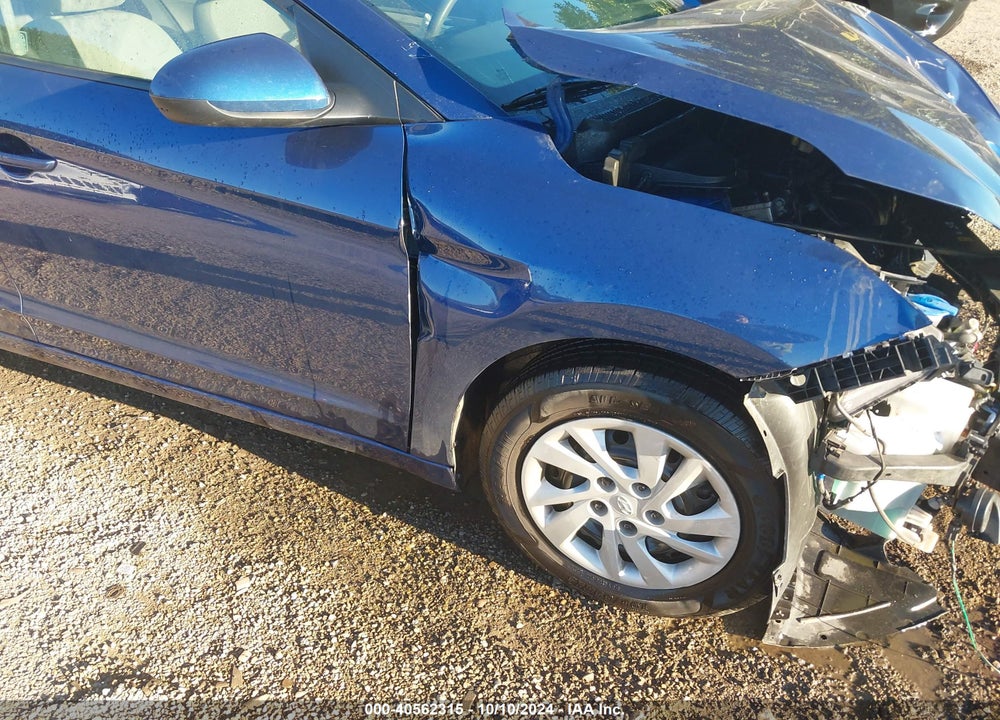 2019 HYUNDAI ELANTRA SE VIN: 5NPD74LF4KH419835