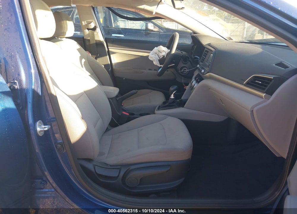 2019 HYUNDAI ELANTRA SE VIN: 5NPD74LF4KH419835