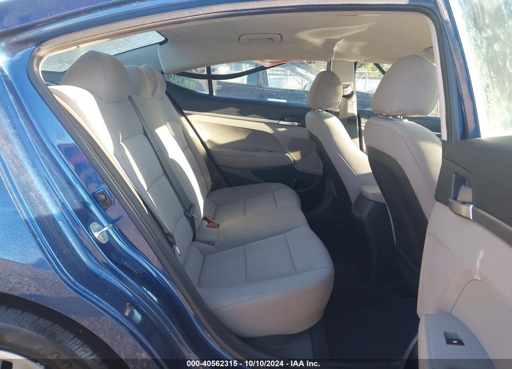 2019 HYUNDAI ELANTRA SE VIN: 5NPD74LF4KH419835