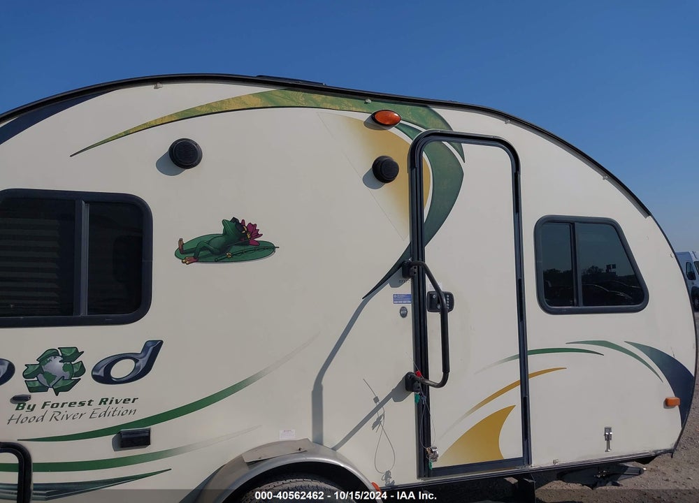 2014 FOREST RIVER R-POD HOOD EDITION SERIES M-177 VIN: 4X4TRPT1XE2006264