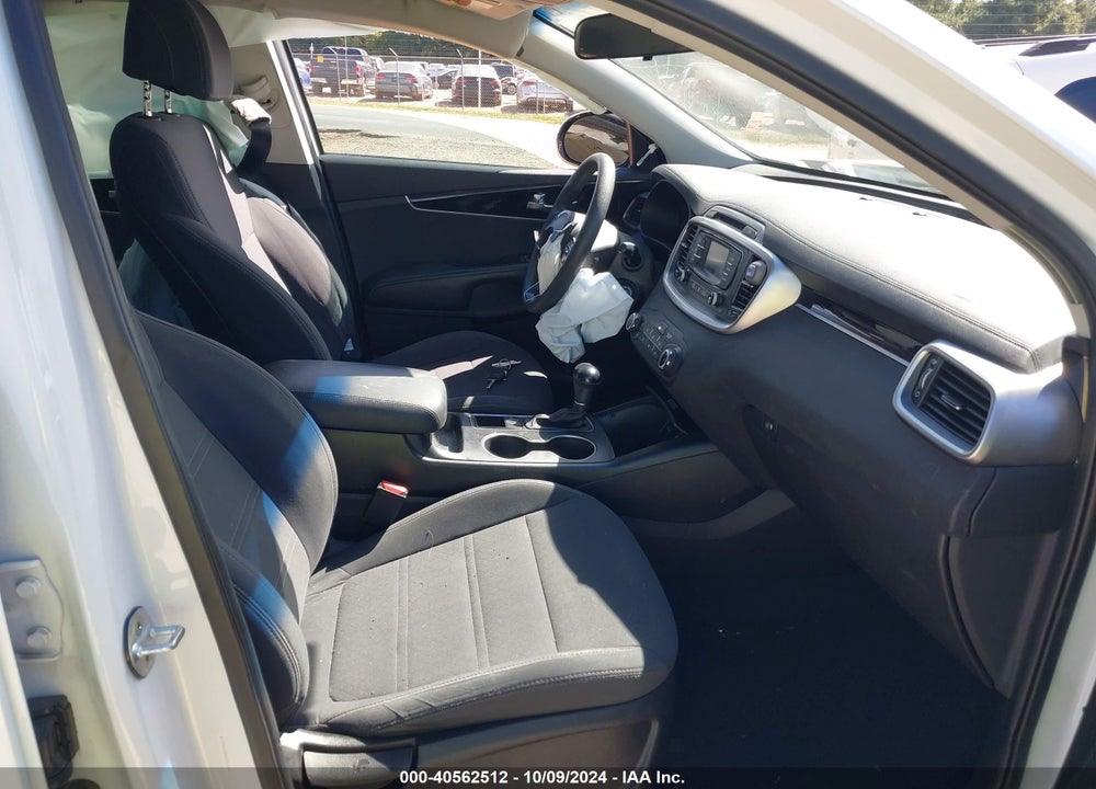2017 KIA SORENTO 2.4L LX VIN: 5XYPG4A30HG241234