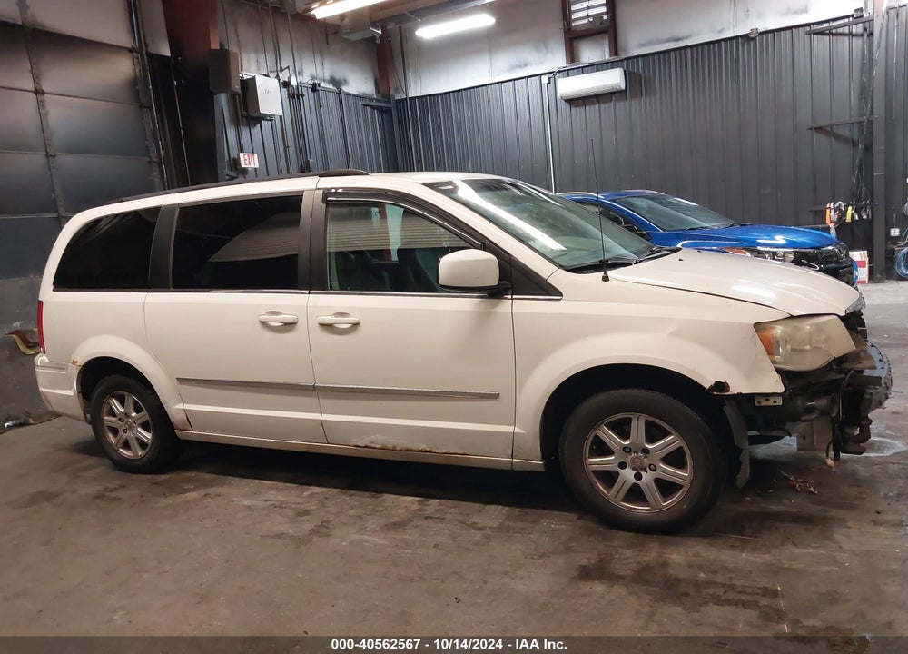 2010 CHRYSLER TOWN & COUNTRY TOURING VIN: 2A4RR5D18AR176129