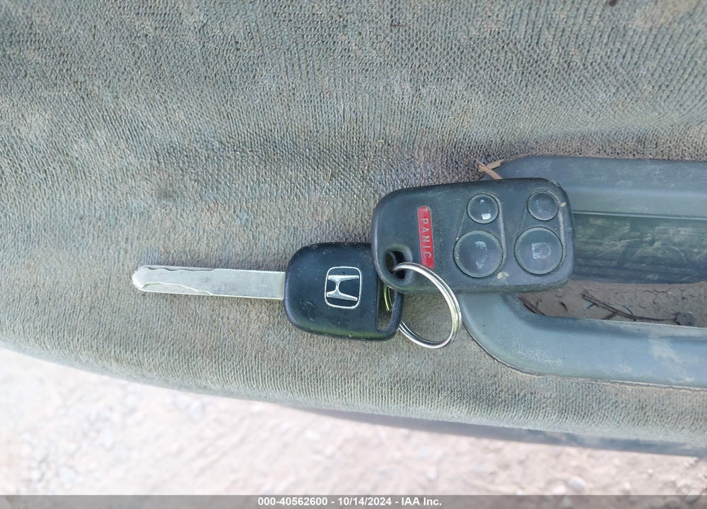 2004 HONDA ODYSSEY EX VIN: 5FNRL18864B142715