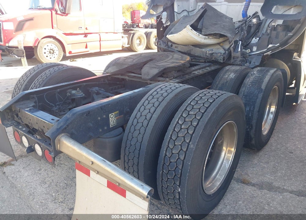 2023 KENWORTH T680 VIN: 1XKYD49X1PJ240844