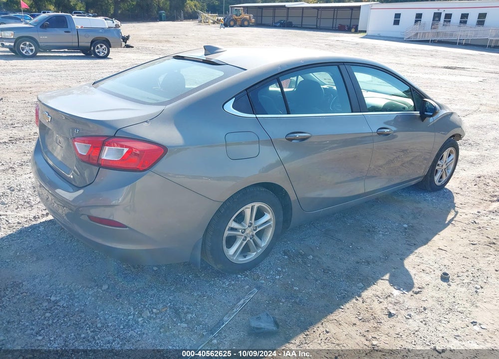 2018 CHEVROLET CRUZE LT AUTO VIN: 1G1BE5SM7J7102033