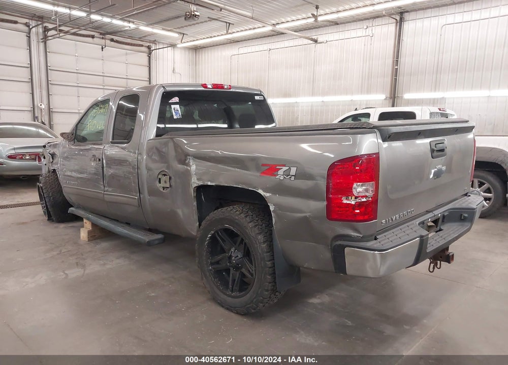 2013 CHEVROLET SILVERADO 1500 LT VIN: 1GCRKSE75DZ330608
