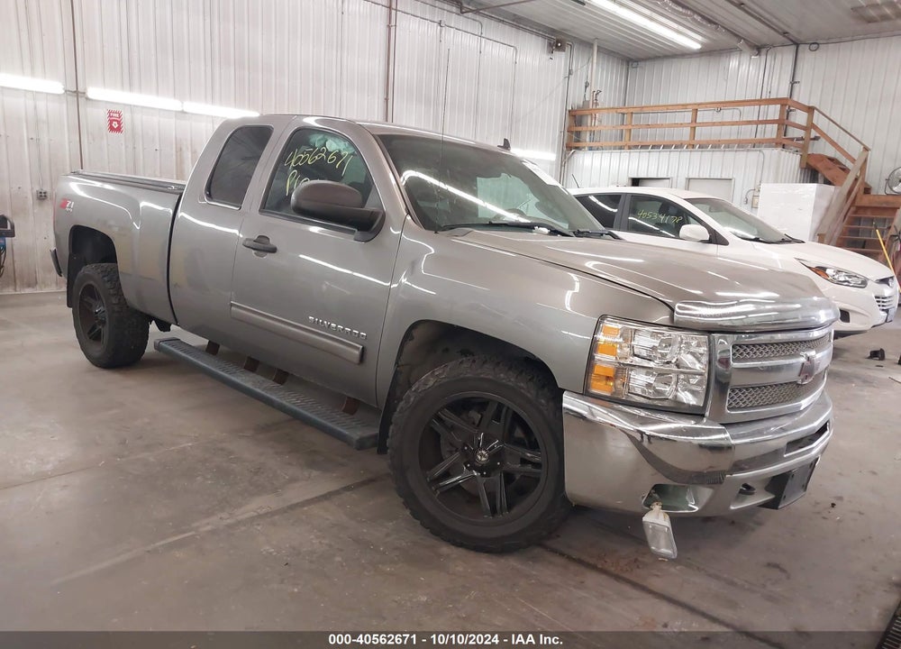 2013 CHEVROLET SILVERADO 1500 LT VIN: 1GCRKSE75DZ330608