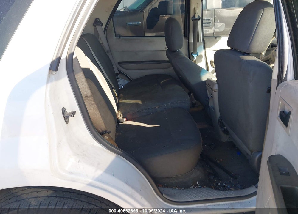2009 FORD ESCAPE XLS VIN: 1FMCU92779KA19240