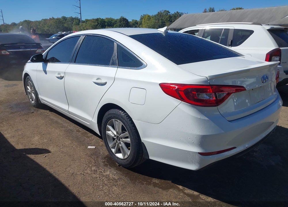 2015 HYUNDAI SONATA SE VIN: 5NPE24AF5FH228078