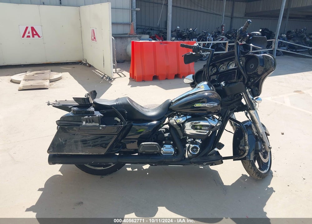 2022 HARLEY-DAVIDSON FLHX VIN: 1HD1KBC18NB640076
