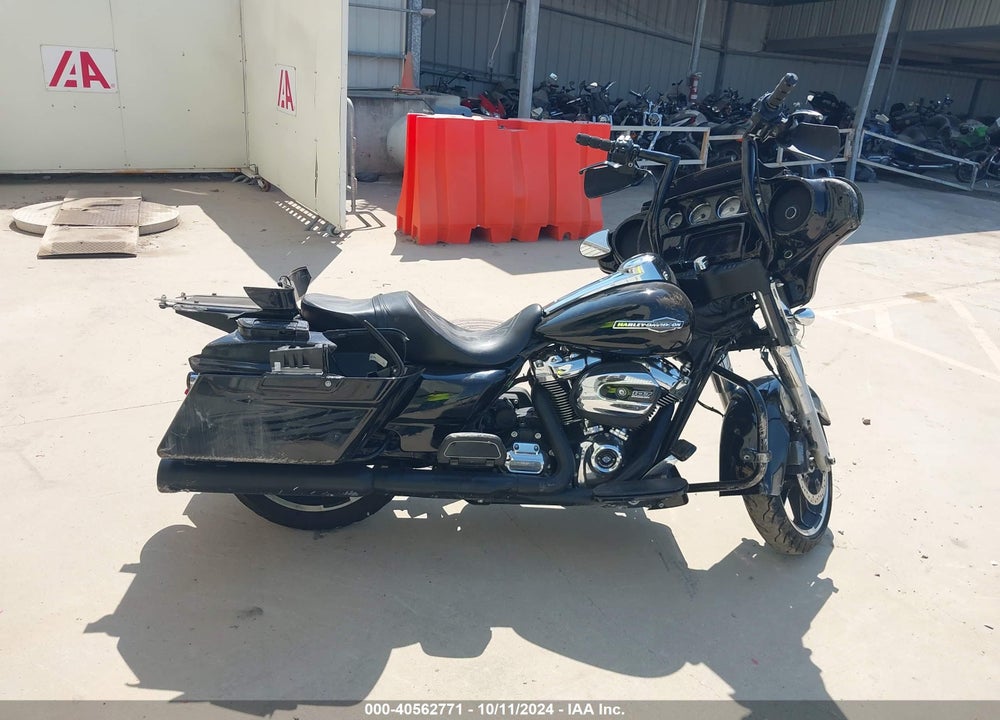 2022 HARLEY-DAVIDSON FLHX VIN: 1HD1KBC18NB640076