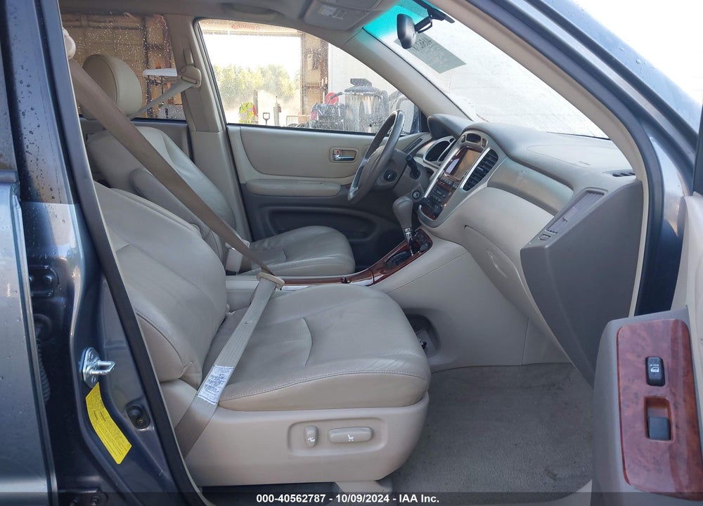 2006 TOYOTA HIGHLANDER HYBRID LIMITED V6 VIN: JTEDW21A660002181
